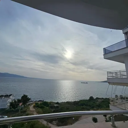Apartment Sea View